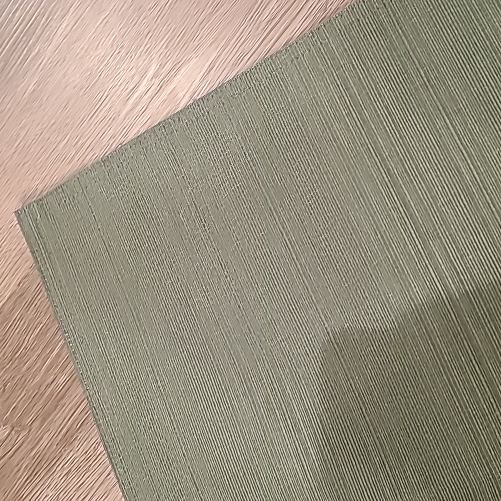 FREE WITH PURCHASE!! Single Moss Sage Green Placemat - Picture 3 of 6